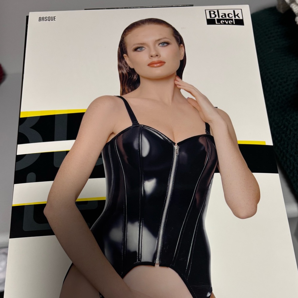 Black Zippered Corset Boned with Garters - Picture 10 of 10